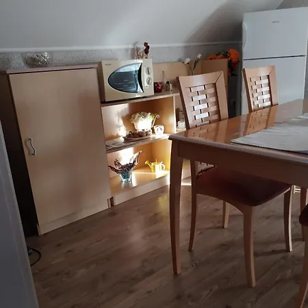 Kovacs Vendeghaz Konukevi 3*